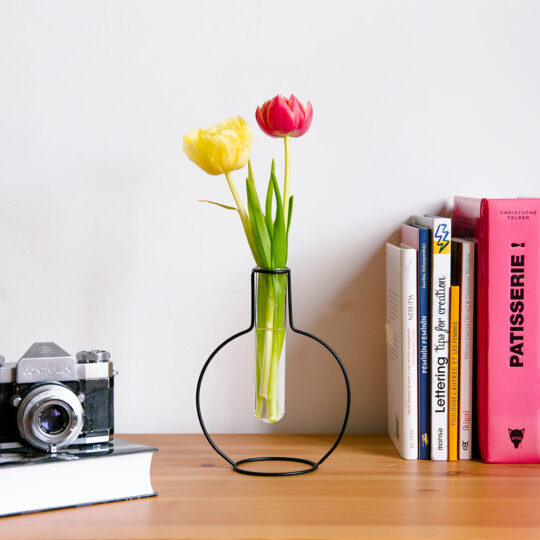 Round Silhouette Vase