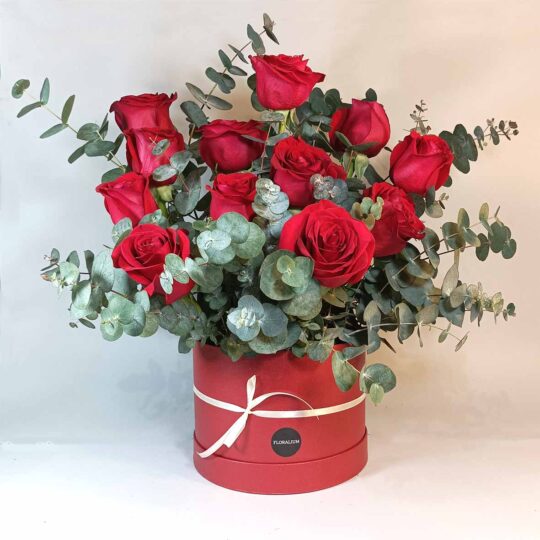 Capsa de 12 roses vermelles