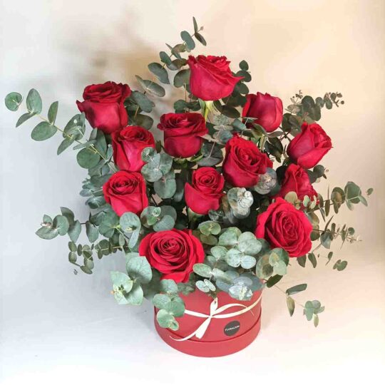 Capsa de 12 roses vermelles - Imatge 2