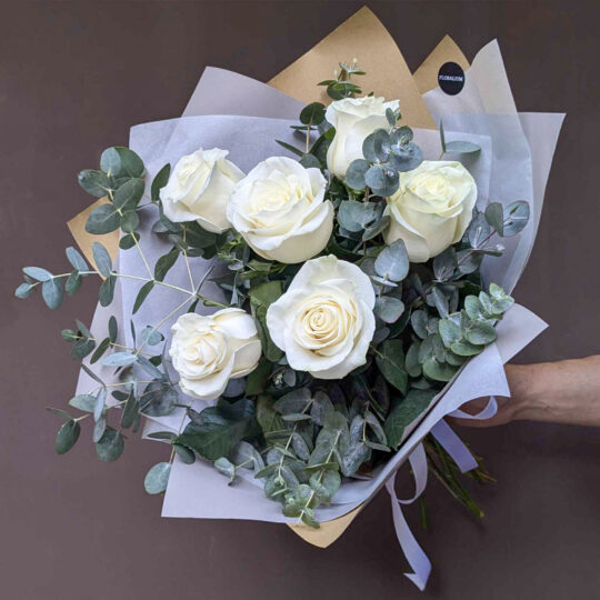 White roses