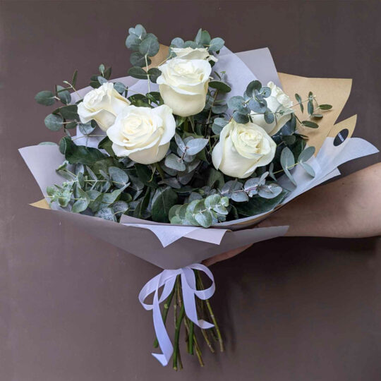 White roses - Image 3