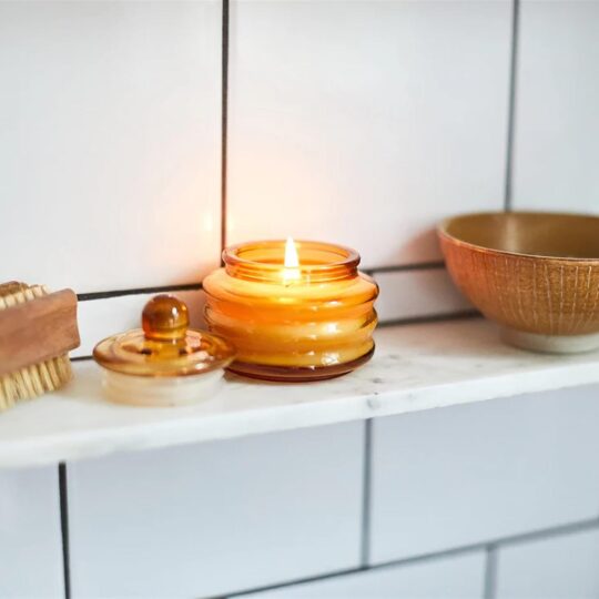 Violet Vanilla Glass Candle - Image 2